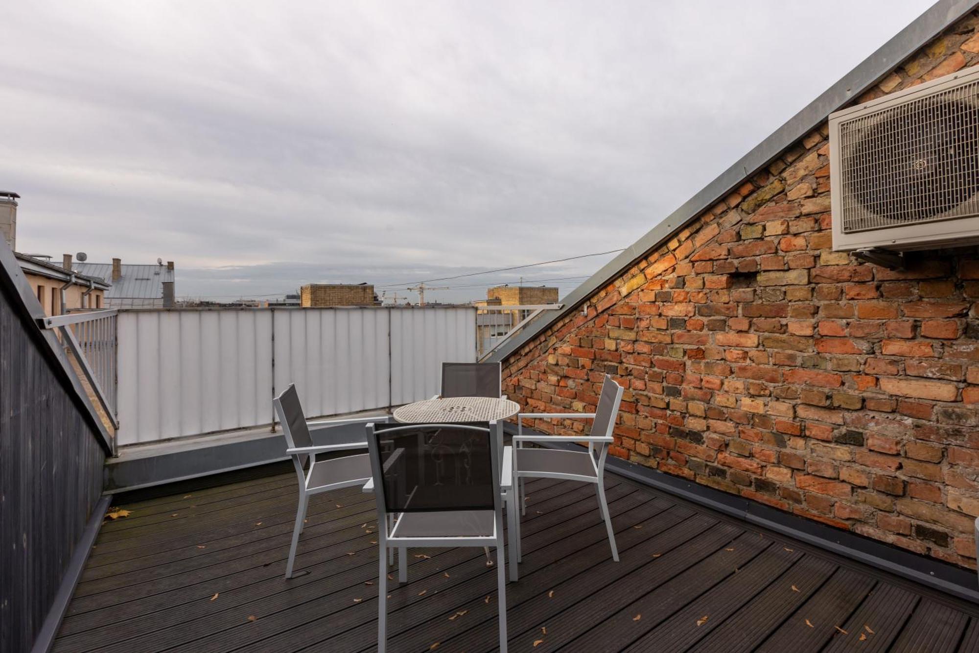 Penthouse Apartment With Terrace Рига Экстерьер фото