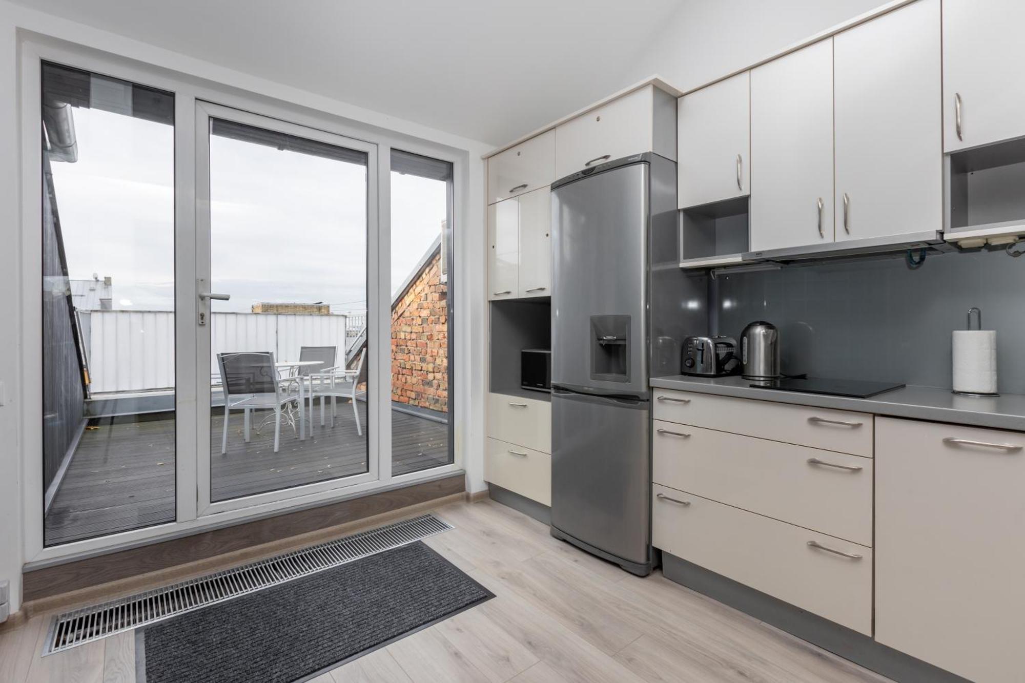 Penthouse Apartment With Terrace Рига Экстерьер фото